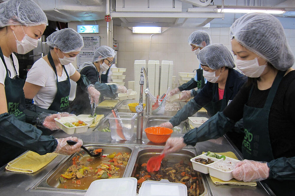 Preparing dinner in Hong Kong with Food Angel