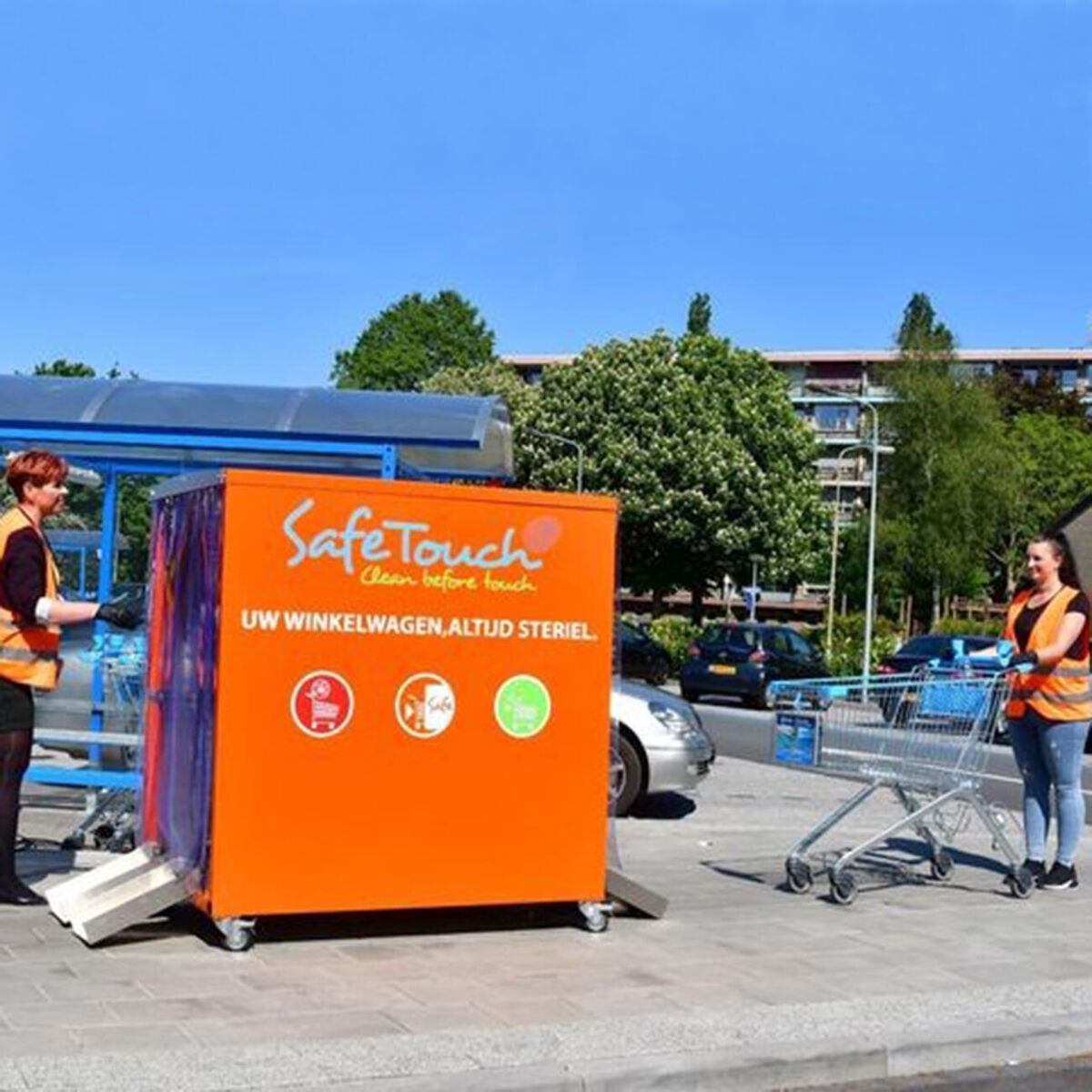 Retailers experiment with&nbsp;cleaning shopping carts